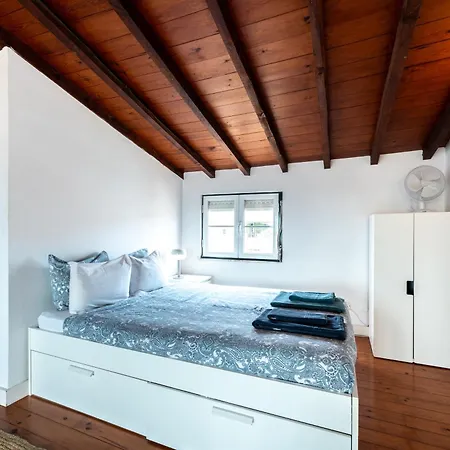 Charming Meio A Lapa Iii Amazing Terrace View דירה ליסבון