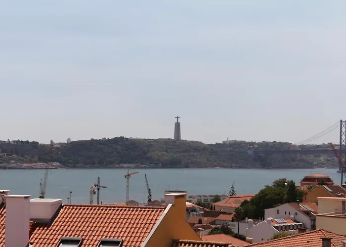 Charming Meio A Lapa Iii Amazing Terrace View Lissabon