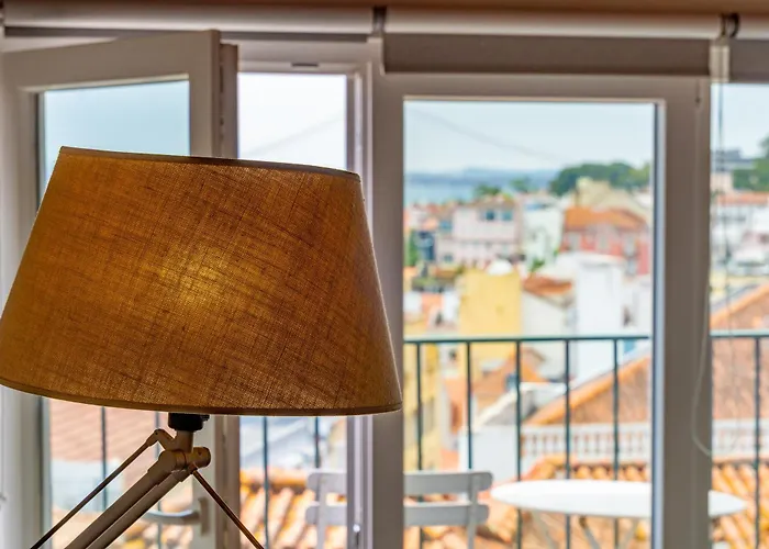 Charming Meio A Lapa Iii Amazing Terrace View Lissabon